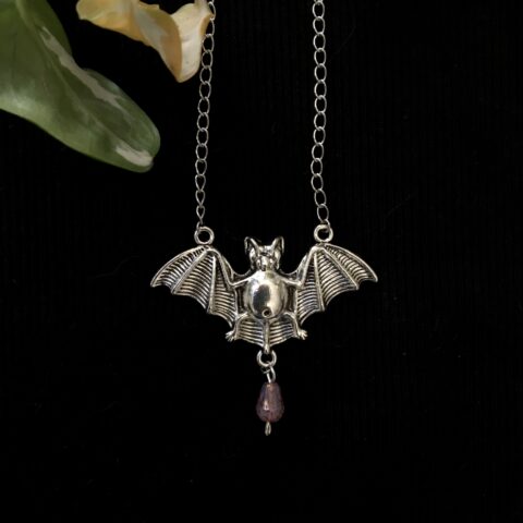 Náhrdelník s netopýrem